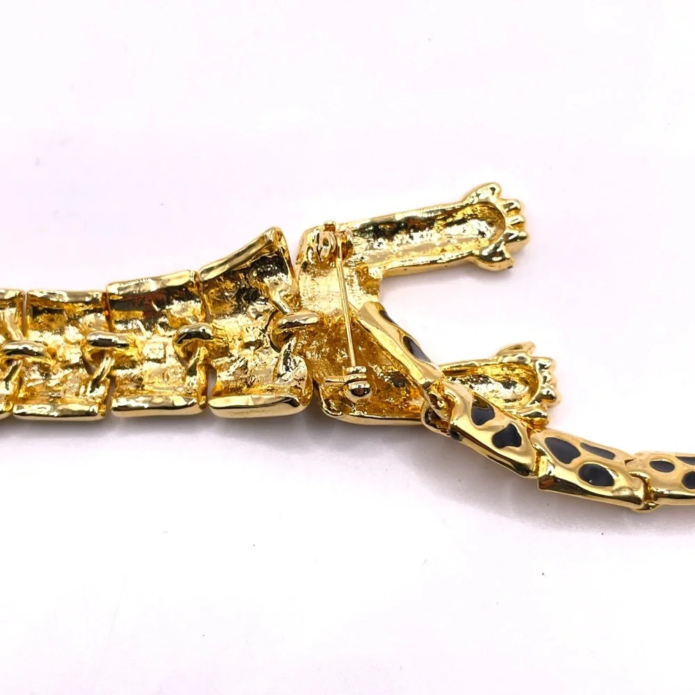 Vintage Leopard Shoulder Brooch 7 1/2